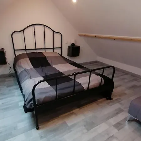 Duplex Proche Pau Avec Vue Pyrenees Hotel *